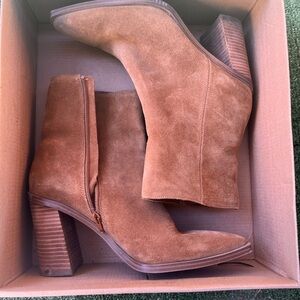 🆕 Brown Steve Madden Suede Ankle Boots